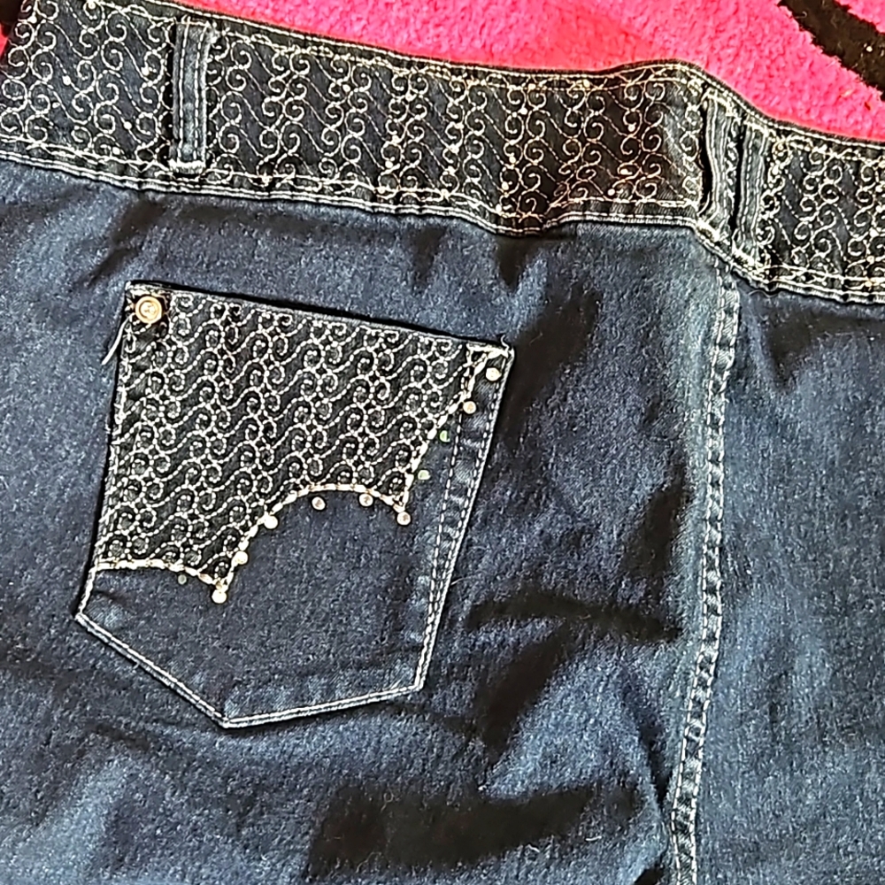 Bling Capri - Picture 4 of 7
